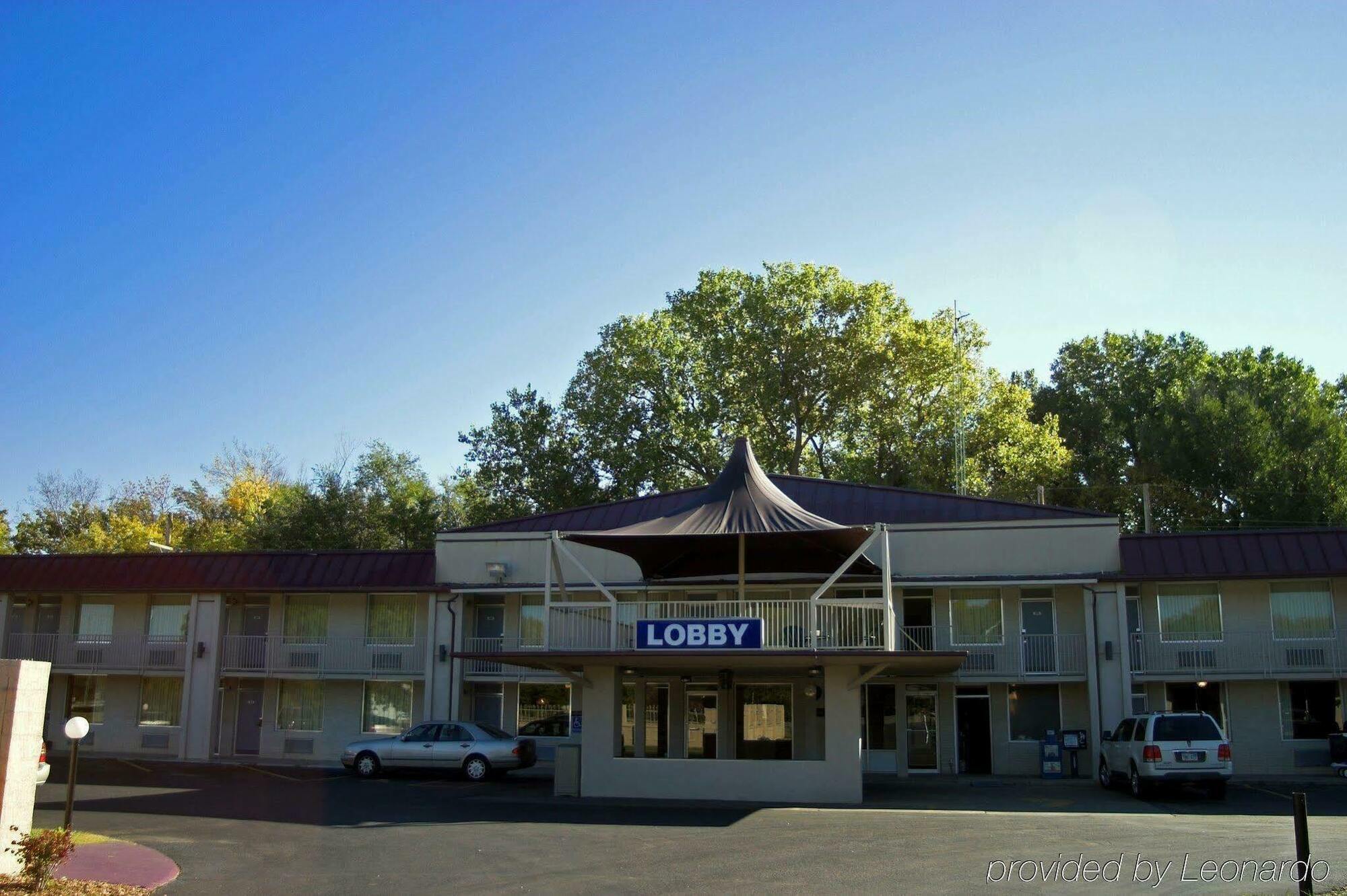 Surestay Hotel Salina Extérieur photo