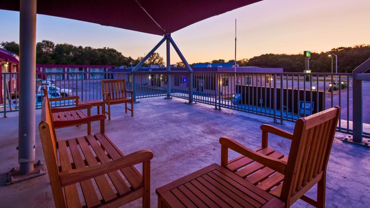 Surestay Hotel Salina Extérieur photo
